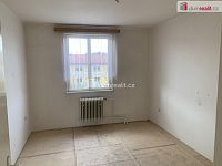 Prodej staršího dvougeneračního RD 5+2 v Dobříši, ul. Zborovská - 13