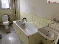 Prodej staršího dvougeneračního RD 5+2 v Dobříši, ul. Zborovská - 15