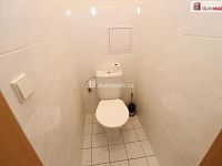 Krásný útulný byt 1+kk s balkonem v novostavbě v Karlových Varech - 13