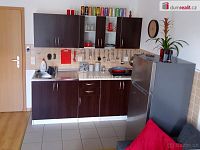 Krásný útulný byt 1+kk s balkonem v novostavbě v Karlových Varech - 3