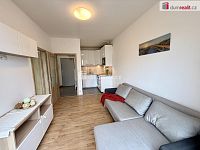 Pronájem světlého bytu 2+kk se zahrádkou, Kralupy nad Vltavou – Lobeček