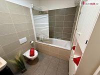 Pronájem světlého bytu 2+kk se zahrádkou, Kralupy nad Vltavou – Lobeček - 4