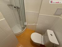 Pronájem bytu 1+kk 30 m2 P5 Smíchov zařízený po rekonstrukci - 8