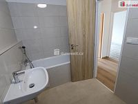 Slunný částečně rekonstruovaný byt 2+1/S/L ve druhém patře panelového domu - 13