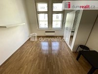 Pronájem 1+kk 25m2 P5 Anděl nezařízený cihla patro na spaní - 4