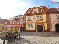 Atypický krásný slunný prostorný mezonetový byt 4+kk v historickém centru Chebu - 26