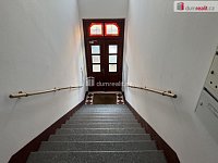 Pronájem bytu 2+1 68 m2 + balkon P5 Smíchov nezařízený cihla po rekonstrukci - 12