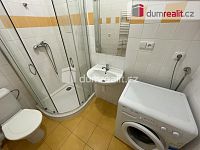 Pronájem bytu 1+kk 30 m2 P5 Smíchov částečně zařízený po rekonstrukci cihla  - 6