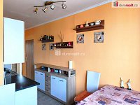 Krásný prostorný slunný byt ve čtvrtém patře panelového domu s výtahem - 23