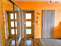 Krásný prostorný slunný byt ve čtvrtém patře panelového domu s výtahem - 28