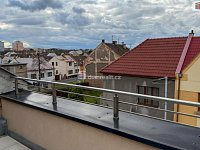 Pronájem podkrovního bytu 2+KK - Kolín - 11