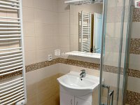 Pronájem podkrovního bytu 2+KK - Kolín - 8