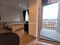 pronájem 1kk 33m2 s balkonem 3m2 P9 Vysočany Strnadových kompletně zařízen - 16