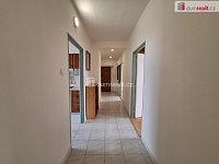 pronájem 4+1, 91 m2 s lodžií 5,53 m2, P10 Strašnice, Na Třebešíně, částečně zařízen, sklep, garáž - 22