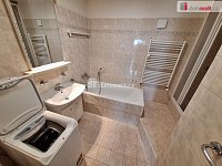 pronájem 4+1, 91 m2 s lodžií 5,53 m2, P10 Strašnice, Na Třebešíně, částečně zařízen, sklep, garáž - 25