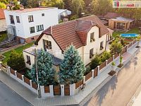 RD s dvěma byty, se zahradou, garáží s dílnou a studnou  - 12