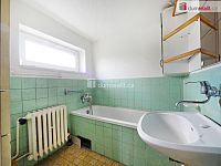 RD s dvěma byty, se zahradou, garáží s dílnou a studnou  - 26