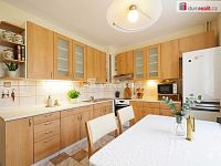 RD s dvěma byty, se zahradou, garáží s dílnou a studnou  - 3