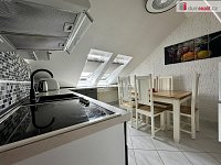 byt 2+1 v ul Kollárova, Ostrov - 2