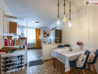 Udržovaný rodinný dům 5+1 se zahradou v Javorové ulici v Chebu - 10