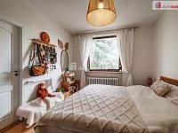 Udržovaný rodinný dům 5+1 se zahradou v Javorové ulici v Chebu - 12