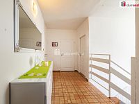 Udržovaný rodinný dům 5+1 se zahradou v Javorové ulici v Chebu - 16