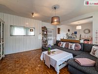 Udržovaný rodinný dům 5+1 se zahradou v Javorové ulici v Chebu - 4