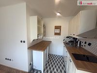 Pronájem bytu 2+kk, 38 m2, 5. května, Povrly - 4