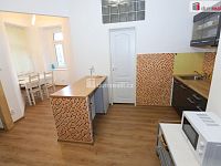 Atypický útulný byt 2+kk po rekonstrukci v přízemí krásné cihlové vily na ulici Krále Jiřího v Karlových Varech - 5