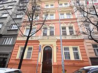 Pronájem 1+1, 43m², ul. Jana Masaryka, Vinohrady, s balkonem