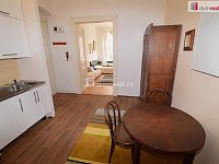 Pronájem 1+1, 43m², ul. Jana Masaryka, Vinohrady, s balkonem - 7