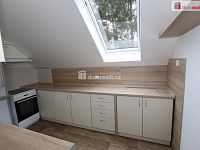 Krásný prostorný byt 3+1/B v prvním patře menšího bytového domu na Zádubu u Mariánských Lázních - 4