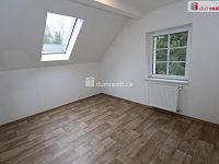 Krásný prostorný byt 3+1/B v prvním patře menšího bytového domu na Zádubu u Mariánských Lázních - 6