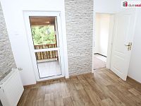 Krásný prostorný byt 3+1/B v prvním patře menšího bytového domu na Zádubu u Mariánských Lázních - 9