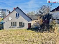 Prodej domu se stodolou a garážemi k rekonstrukci