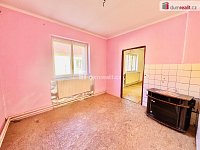 Prodej domu se stodolou a garážemi k rekonstrukci - 12