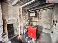 Prodej domu se stodolou a garážemi k rekonstrukci - 13