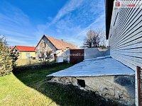 Prodej domu se stodolou a garážemi k rekonstrukci - 23