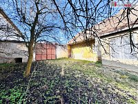 Prodej domu se stodolou a garážemi k rekonstrukci - 24