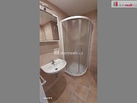 Pronájem 2kk 43m2 P8 Kobylisy panel po rekonstrukci lodžie 6m2 částečnš zařízeno - 4