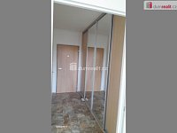 Pronájem 2kk 43m2 P8 Kobylisy panel po rekonstrukci lodžie 6m2 částečnš zařízeno - 7