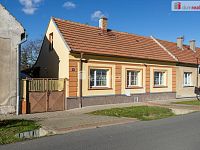 Prodej staršího RD s velkou zahradou, Dobrovíz