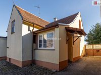 Prodej staršího RD s velkou zahradou, Dobrovíz - 2