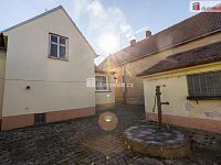 Prodej staršího RD s velkou zahradou, Dobrovíz - 4