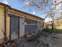 Prodej staršího RD s velkou zahradou, Dobrovíz - 7