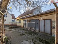 Prodej staršího RD s velkou zahradou, Dobrovíz - 9