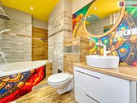 Prostorný rodinný dům 5+kk po vnitřní rekonstrukci se zahradou ve Velichově u Karlových Varů - 13