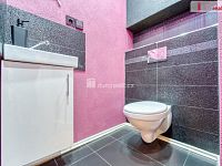 Prostorný rodinný dům 5+kk po vnitřní rekonstrukci se zahradou ve Velichově u Karlových Varů - 14