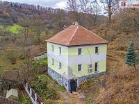 Prostorný rodinný dům 5+kk po vnitřní rekonstrukci se zahradou ve Velichově u Karlových Varů - 16