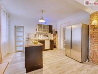 Prostorný rodinný dům 5+kk po vnitřní rekonstrukci se zahradou ve Velichově u Karlových Varů - 5